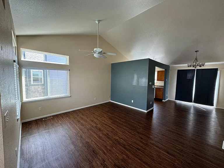11483 Knox Ct — Photo 3