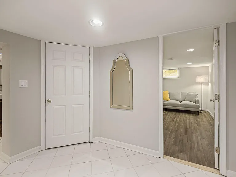 205 W Cameron Rd — Photo 16