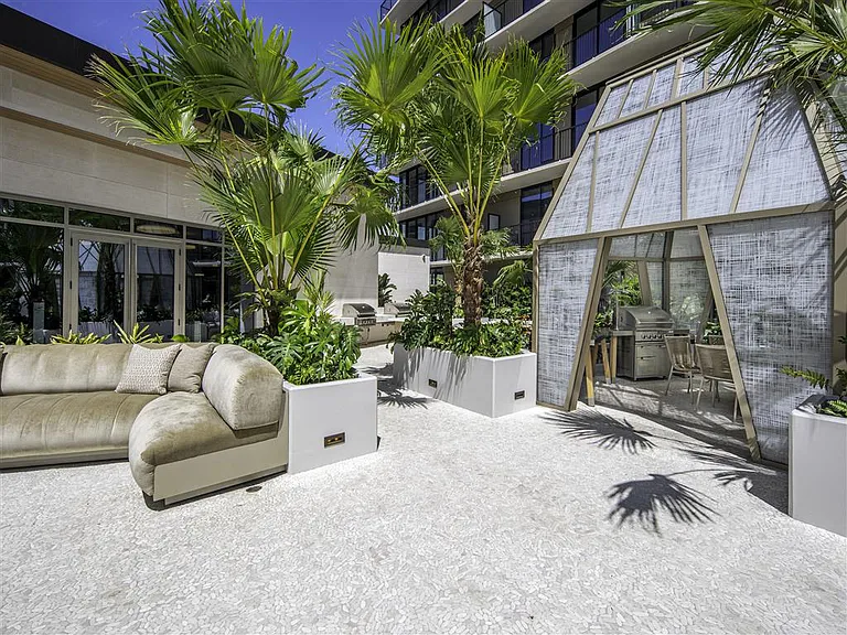 Lilia Waikiki — Photo 4
