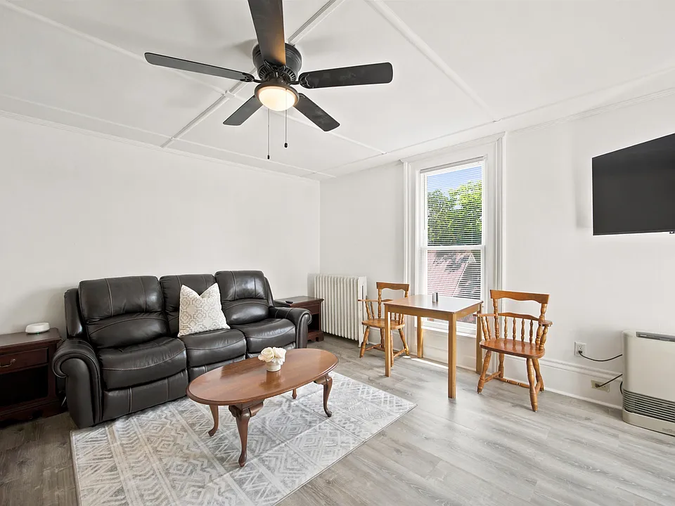 166 Main St #21