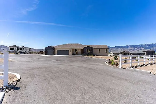 3040 Kauffmann Ct photo 1