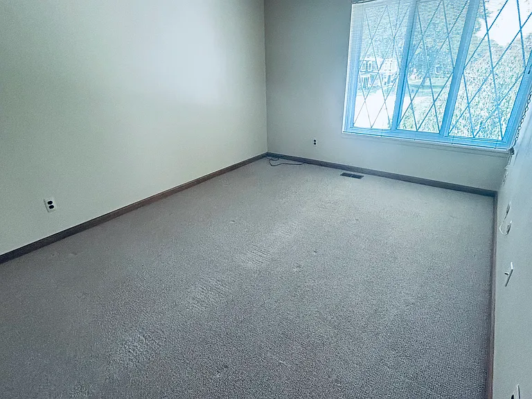 30025 City Center Dr — Photo 15