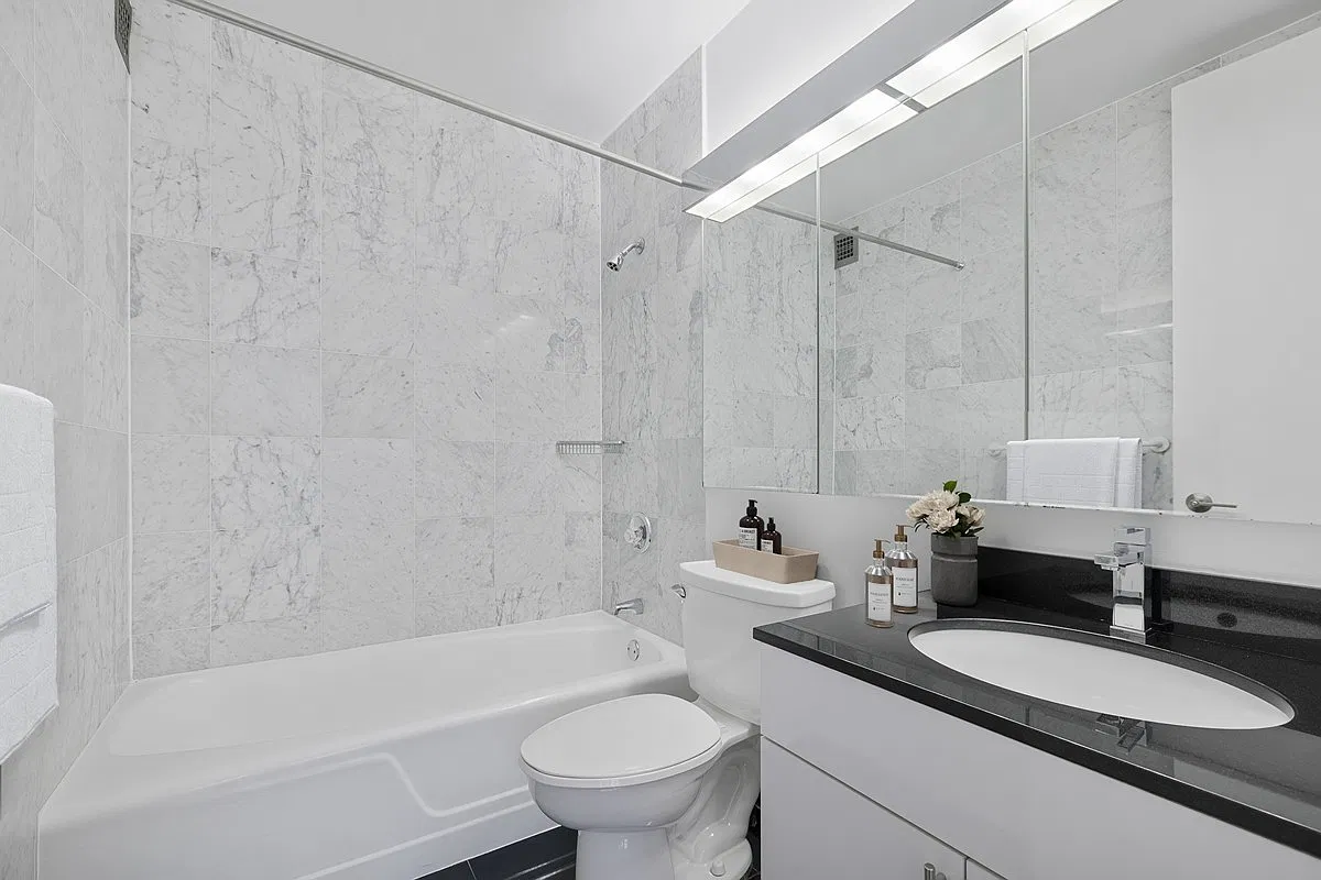 265 East 66th Street — Photo 4