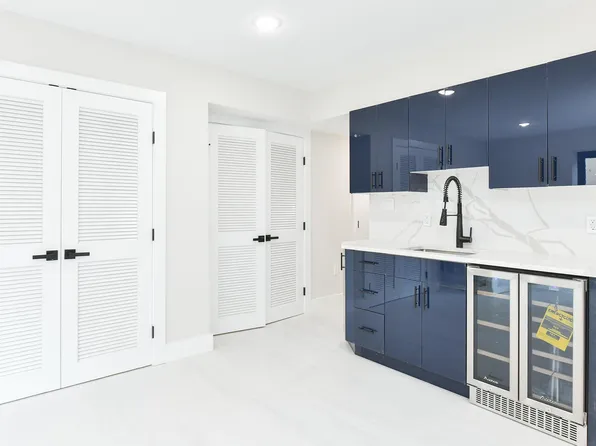 221 Columbia Avenue image 16 of 32