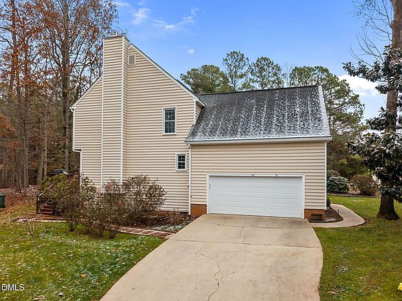3rd image of 300 W Kirkfield Dr