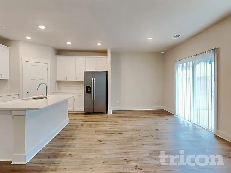 300 Allenby Ln — Photo 4