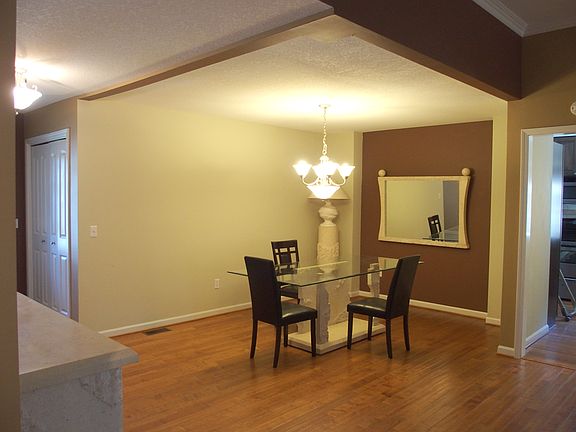 Formal Dining
