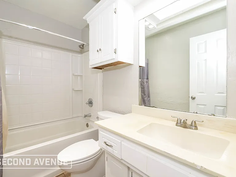 1417 Edinburg Dr — Photo 12