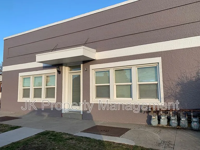 1500 Smelter Ave NE #6 — Photo 2