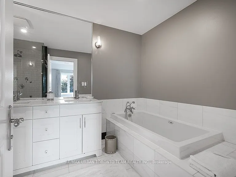 21A Grove Ave — Photo 16