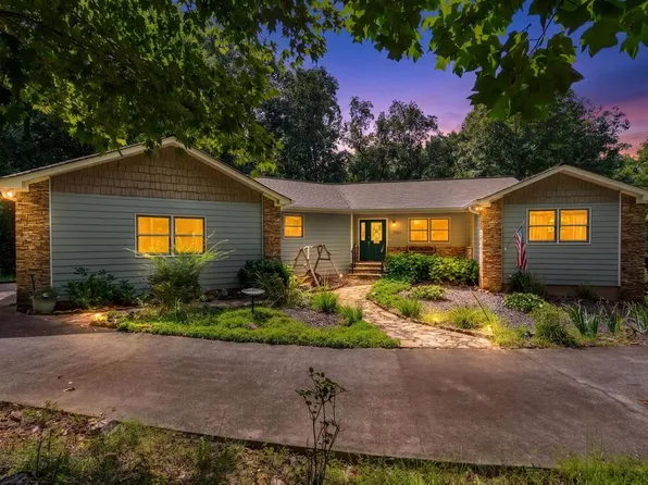 2279 Hy Top Rd, Young Harris, GA 30582
