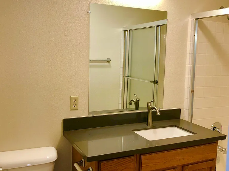 842 E Dana St — Photo 12