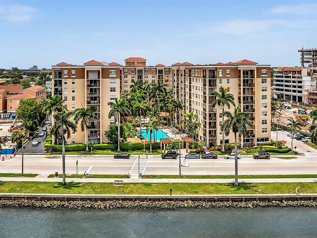 2 bed, 1.0 bath, 995 sqft, $2,750 — Photo 1