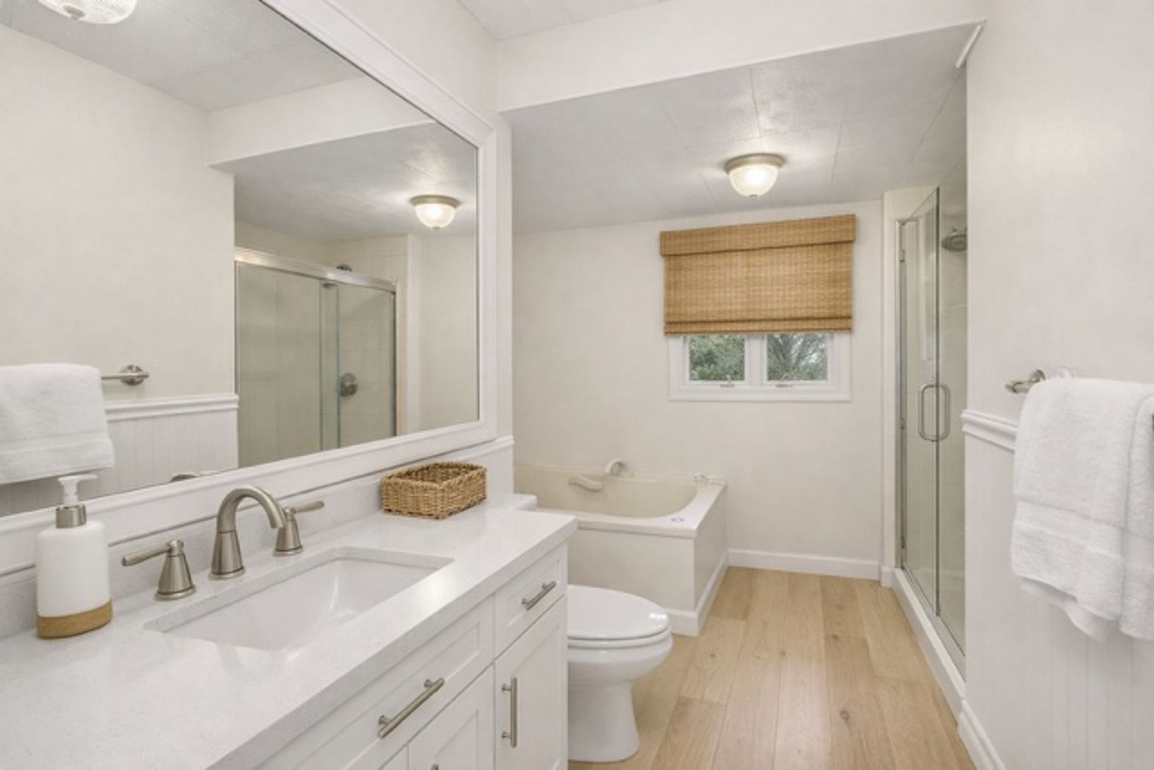 Virtually updated 1st fl bathroom