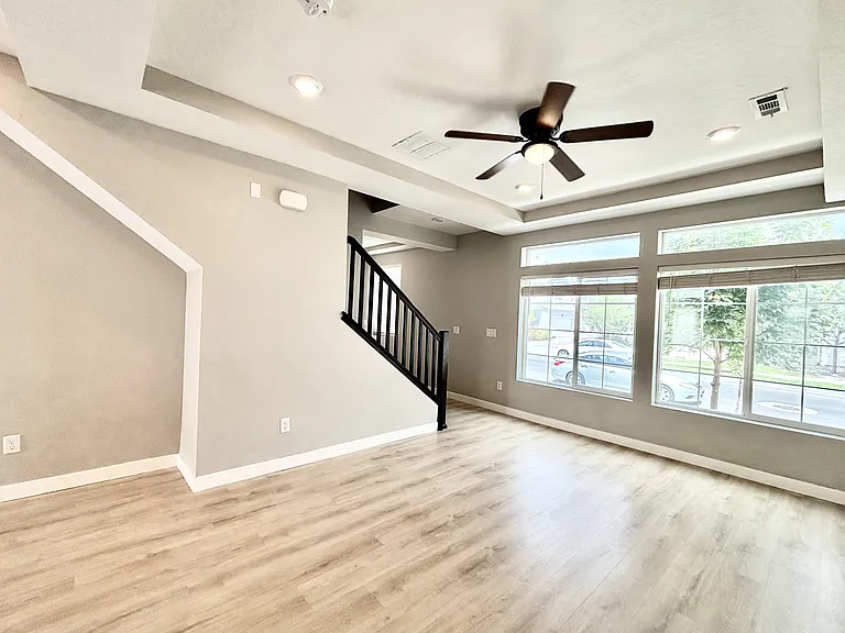153 E Brushy Canyon St #1 — Photo 8