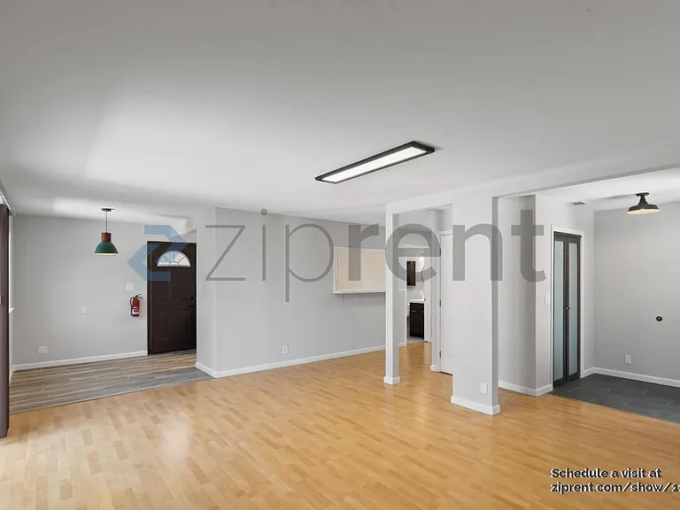 4726 Armour Dr — Photo 7