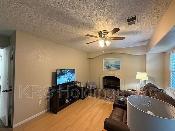 5th image of 4024 Barkleaf Dr