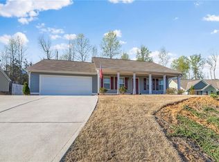 129 Heather Ln, Commerce, GA 30529