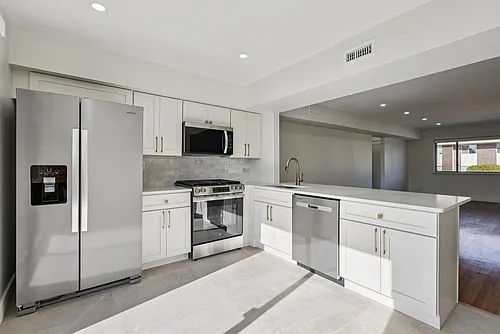 Floor plan 706