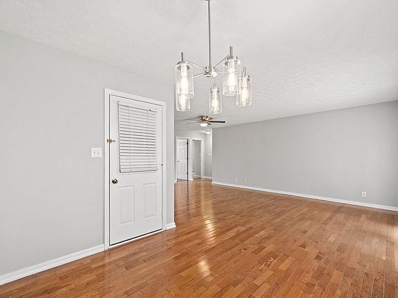 4th image of 527 Potomac Dr