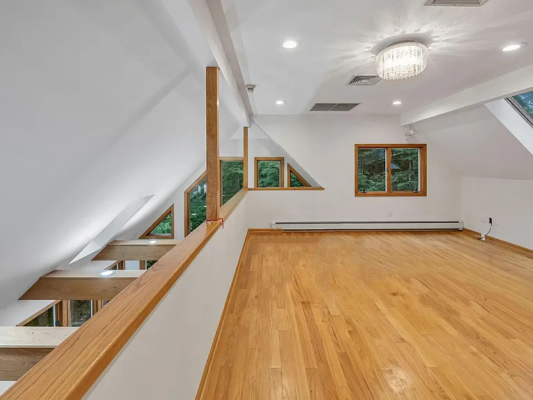 384 Owen Ave — Photo 23
