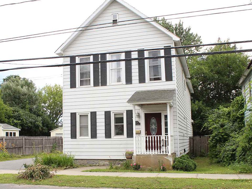 1st image of 224 W Circular St