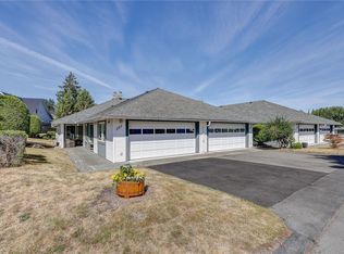 330 Dogwood St #201, Parksville, BC V9P 1P7