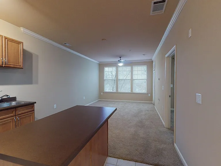 Signal Hill Apartment Homes — Photo 63