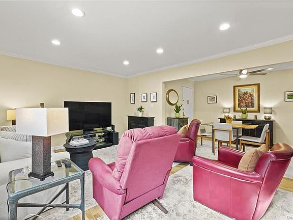 5th image of 327 Palmer Ter APT 1A