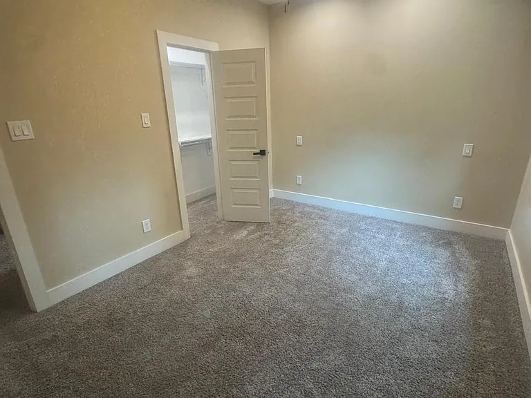 262 Coral Gables — Photo 10