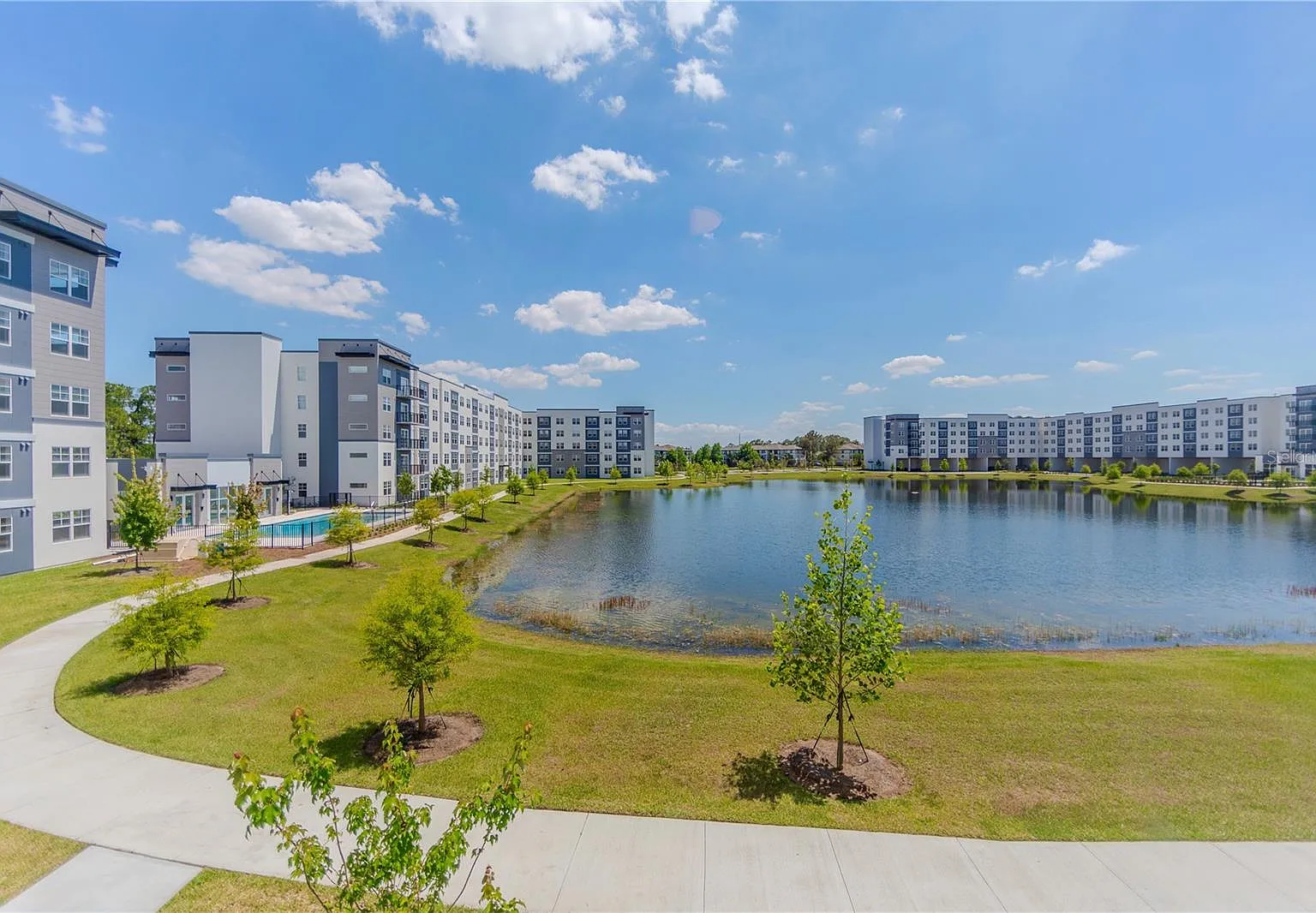 2 bed, 1023 sqft, $1,700 — Photo 1