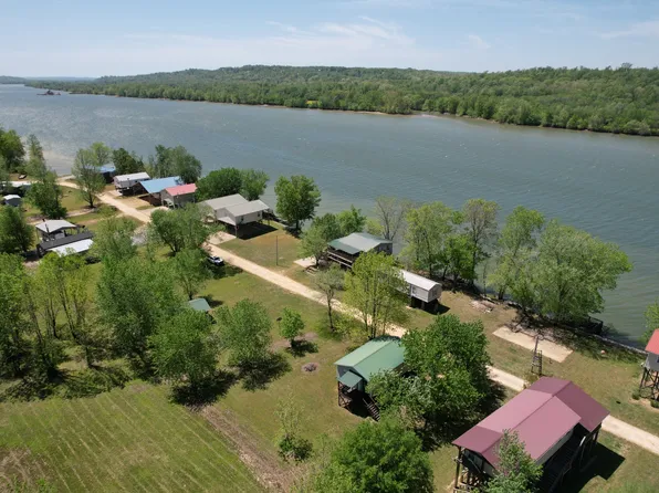334 Martin Landing Rd, Lobelville, TN 37097