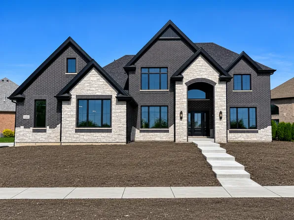 9044 Port Washington Dr, Frankfort, IL 60423