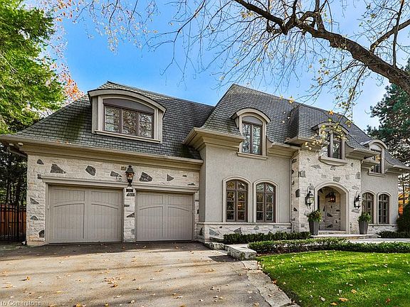 2nd image of 241 Roseland Cres