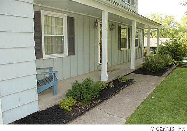 1st image of 33 Waterford Way