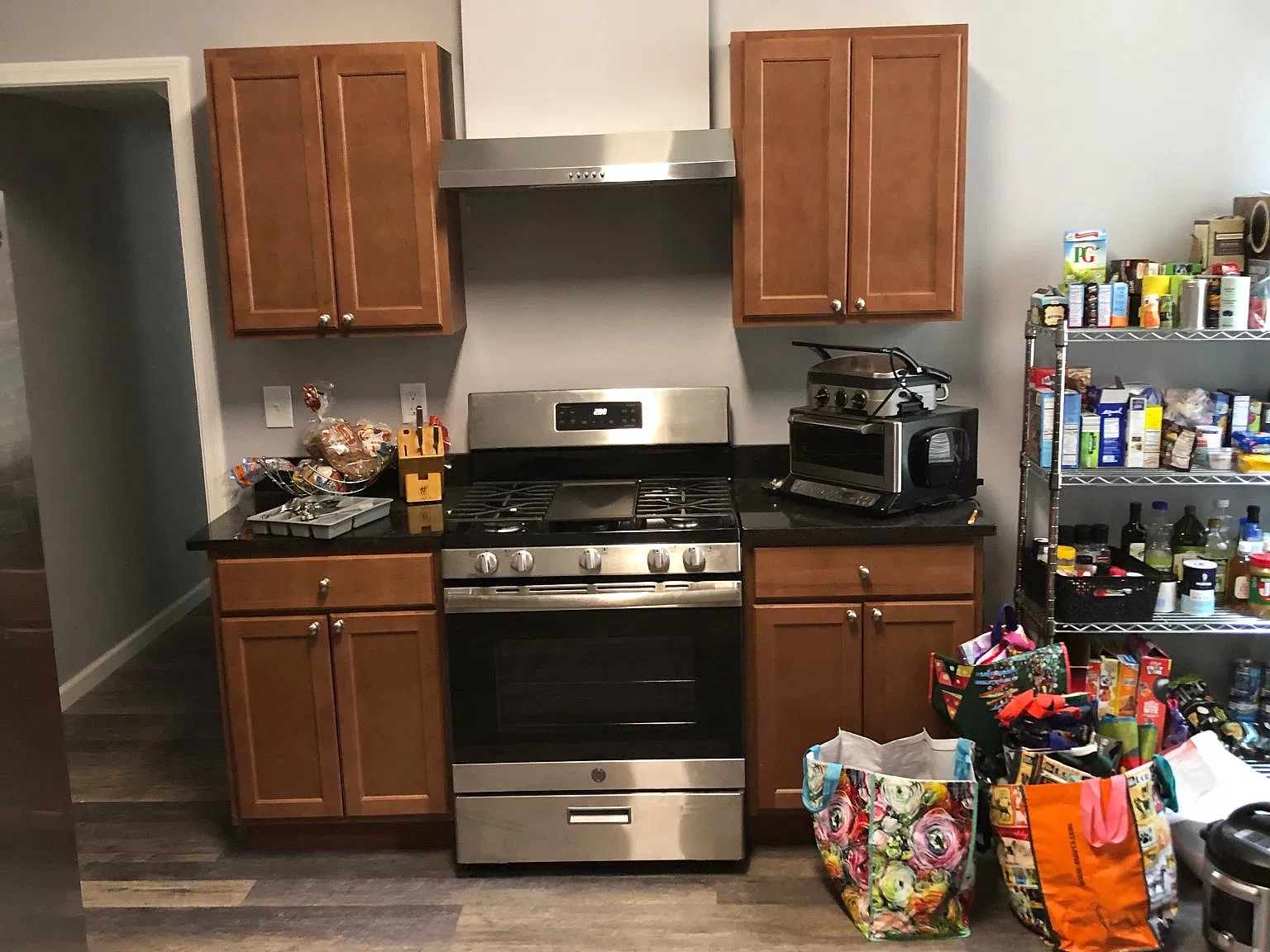 273 Emming St — Photo 3