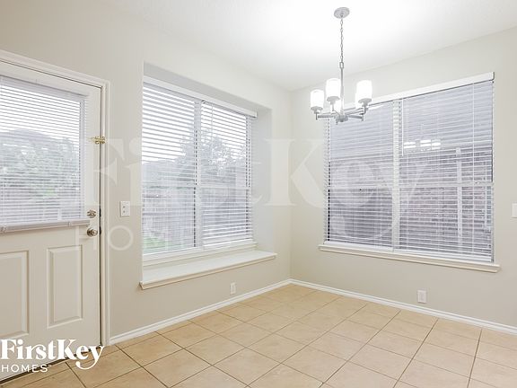 4th image of 5411 Baldwin Elm St