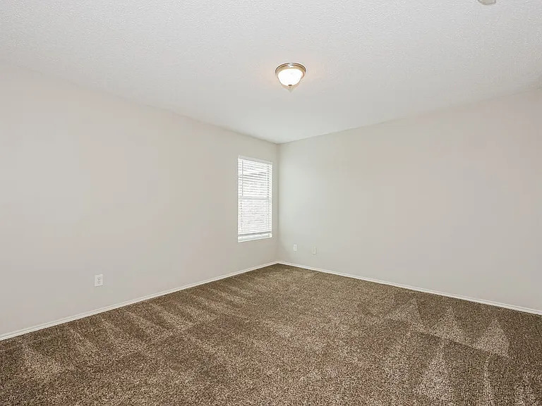 2036 Navada Way — Photo 12