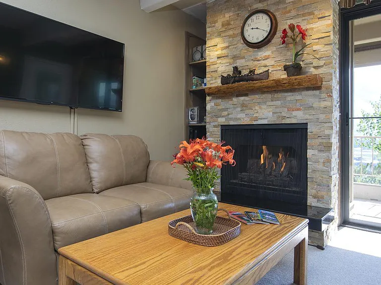 220 E La Bonte St #319 — Photo 7