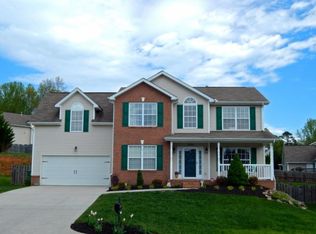 7636 Cool Breeze Rd, Knoxville, TN 37938