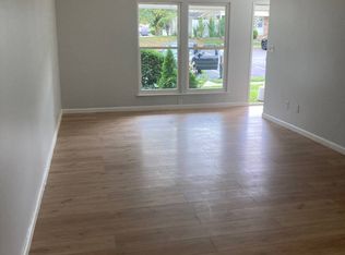 1 Jamestown Ct #A, Ridge, NY 11961