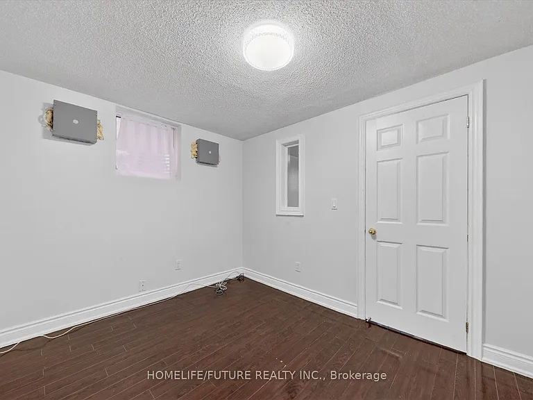 37 Elson St #BASEMENT — Photo 14