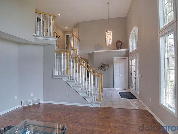 5th image of 1095 Thornwyk Dr NW