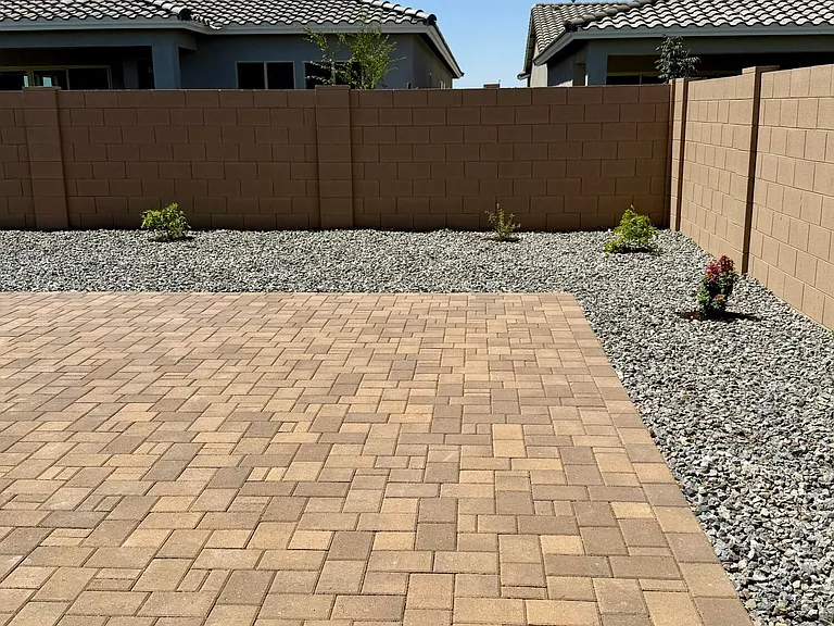 2933 E Mission Ln — Photo 24