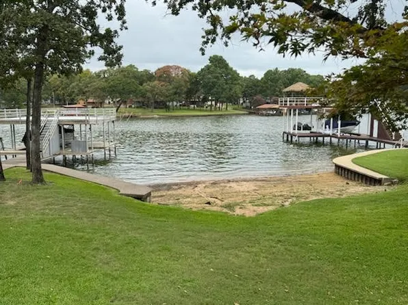 1805 Emma Dr, Kemp, TX 75143