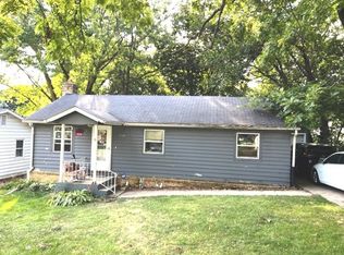 1714 S Cedar Ave, Freeport, IL 61032