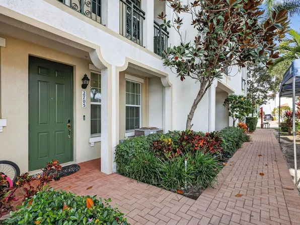 2705 SW 119th Way #2705, Hollywood, FL 33025