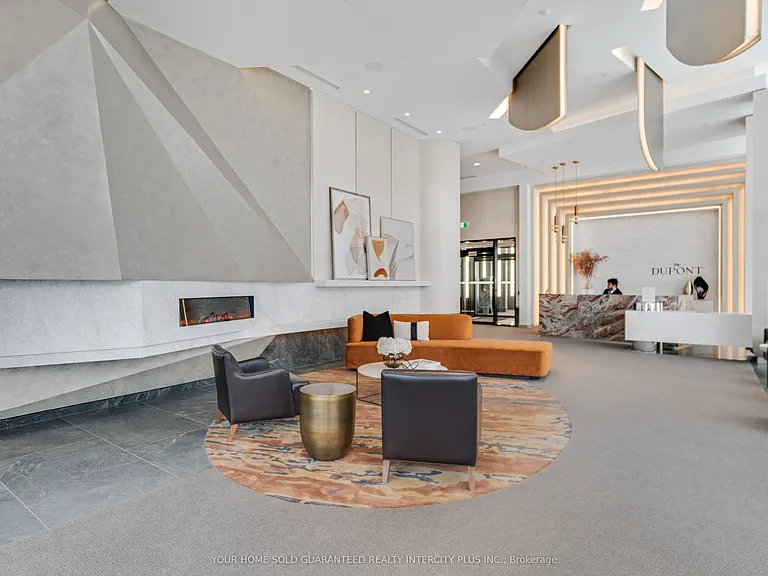 858 Dupont St #717 — Photo 4