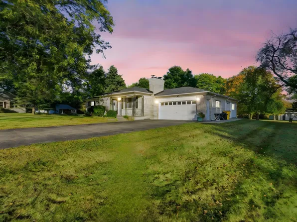 5156 Elizabeth Ln, Almont, MI 48003