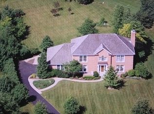 20705 N Weatherstone Rd, Kildeer, IL 60047